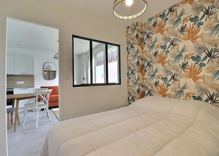 Les Mimosas - T2 Ground Floor Apartment - Villeurbanne