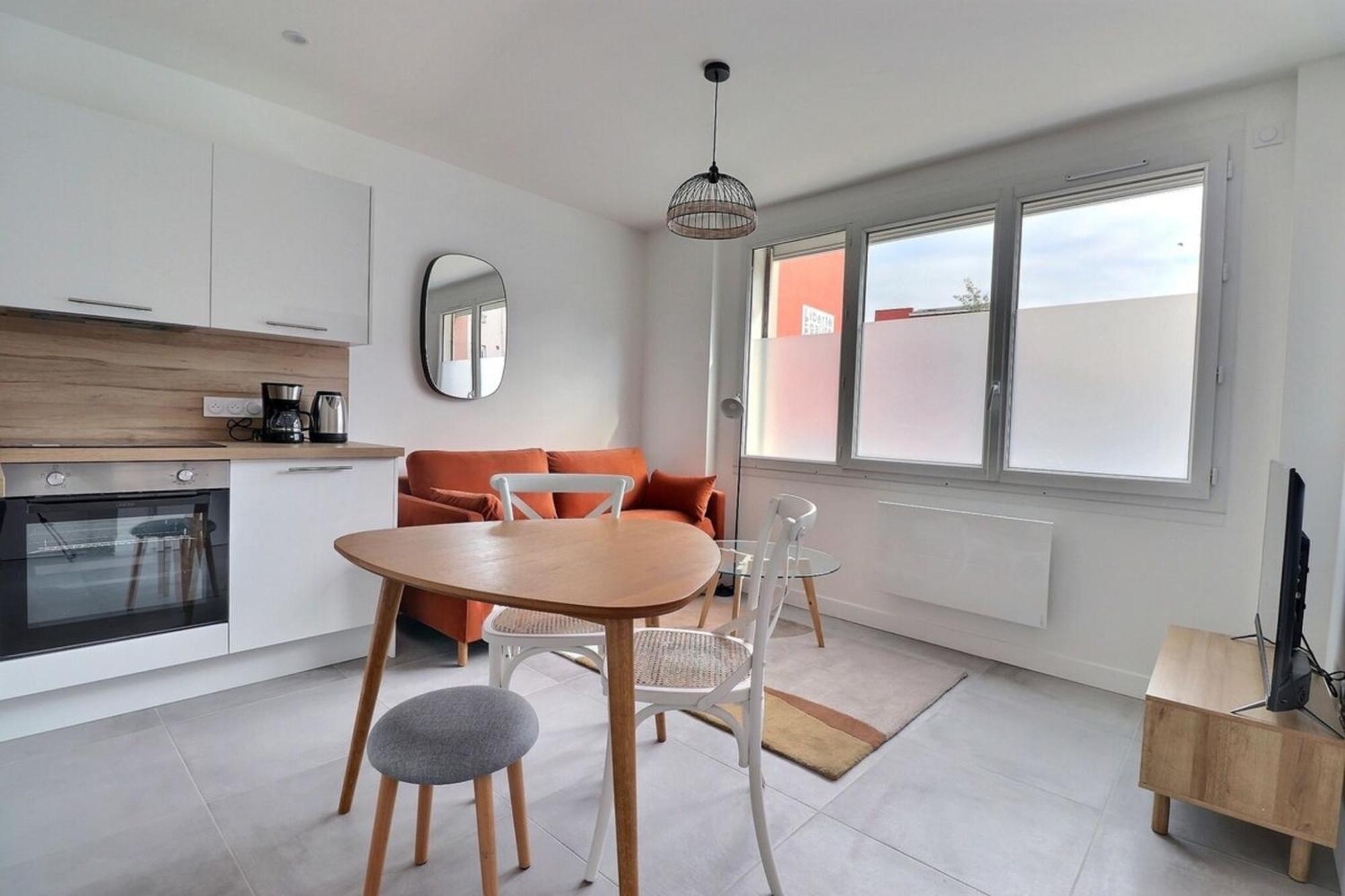 Apartment Les Mimosas - T2 Ground Floor - Villeurbanne